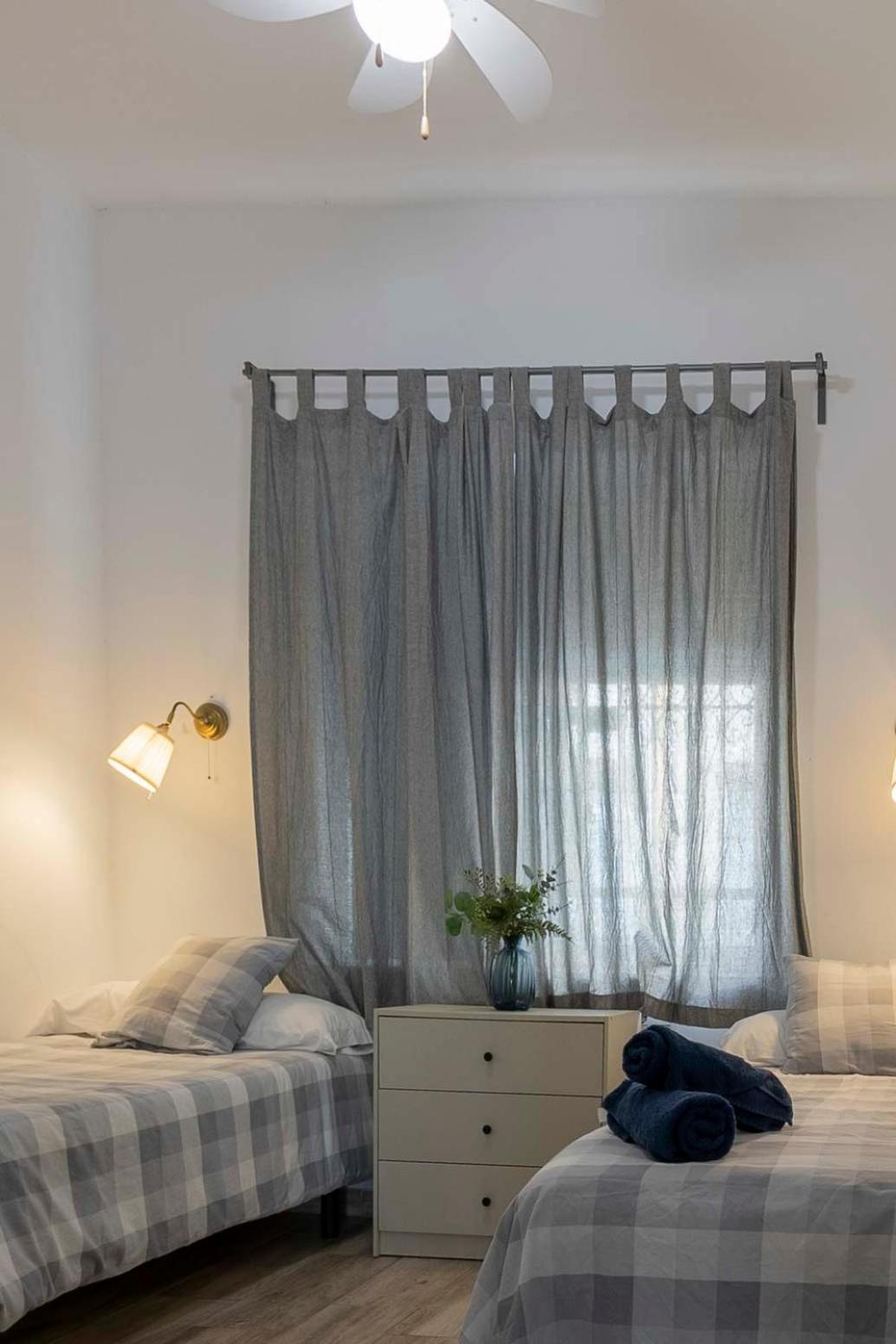 Apartamentos Los Remedios Sevilla Exteriér fotografie